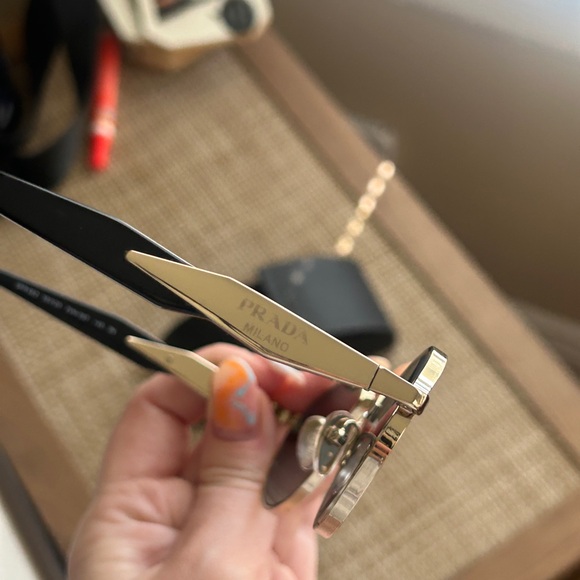 Prada Metal Oval sunglasses - PR 65ZS - Picture 5 of 8